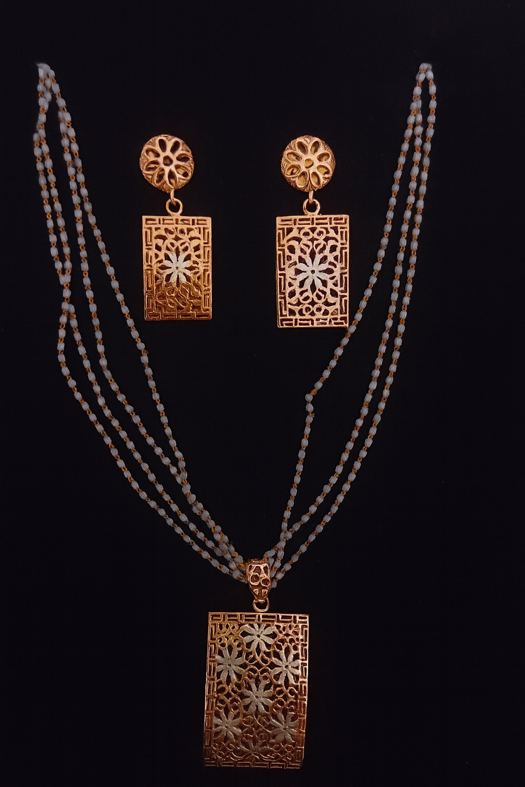 One-of-a-Kind Silver Necklace Set with Dori and Matching Earrings – Rasvi Jewels Exclusive