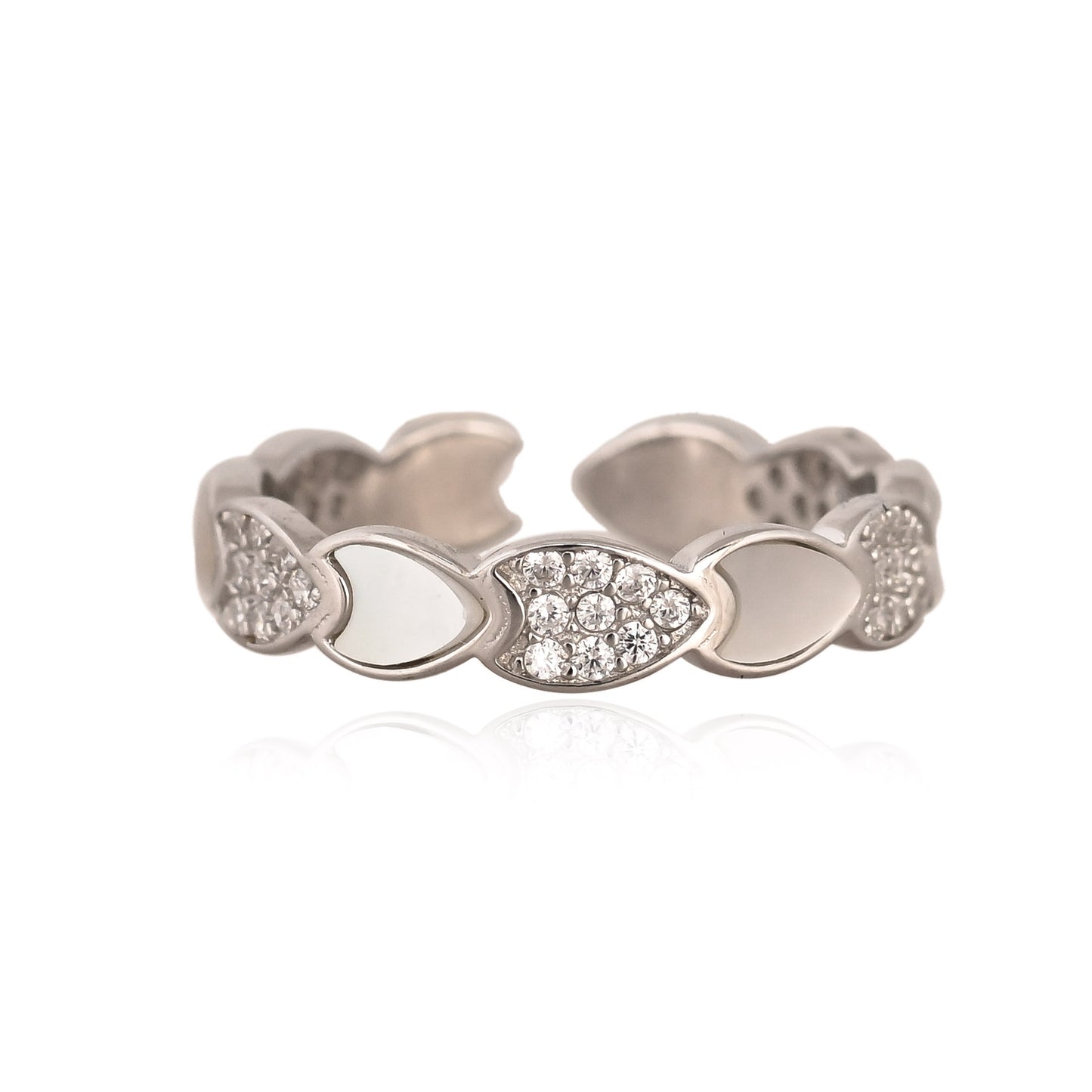 Elegant Leaf-Inspired Silver Ring