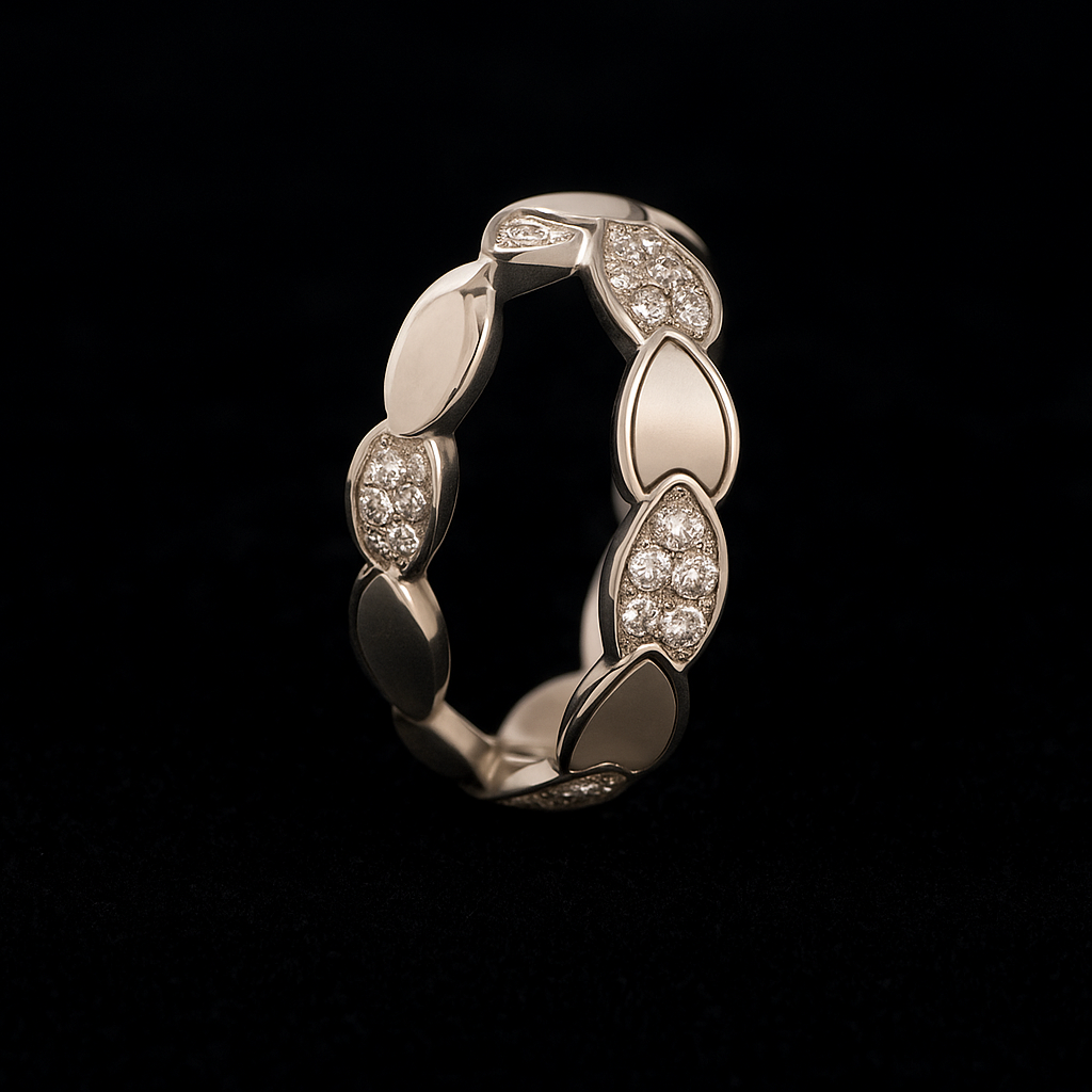 Elegant Leaf-Inspired Silver Ring